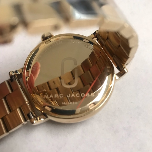 NEW Marc Jacobs gold stainless steel women’s watch - Picture 4 of 4
